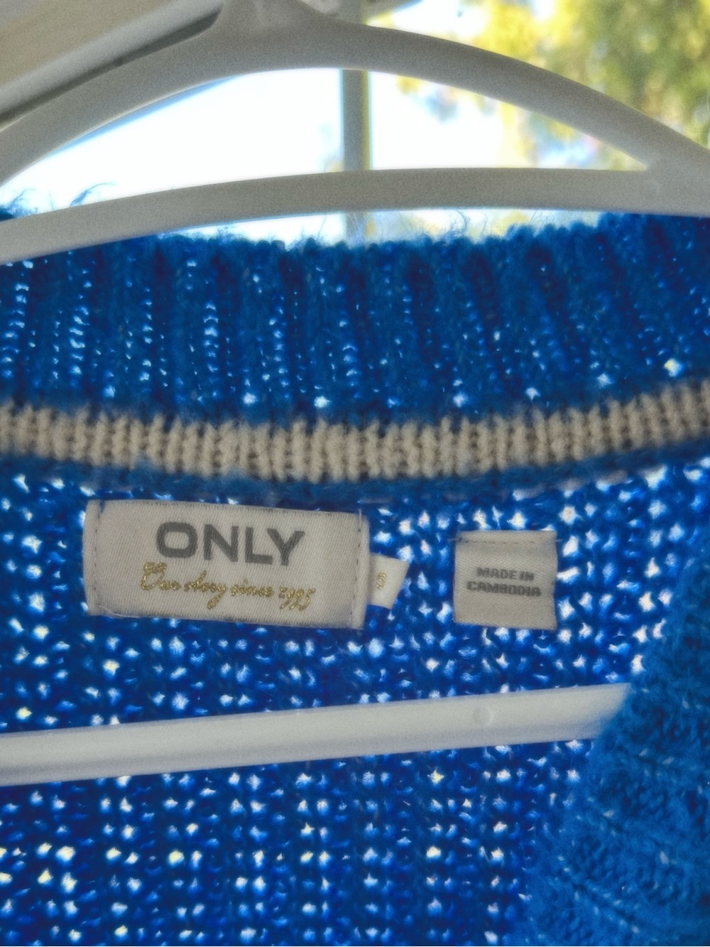 Only Cropped Sweater - Picture 2 of 2